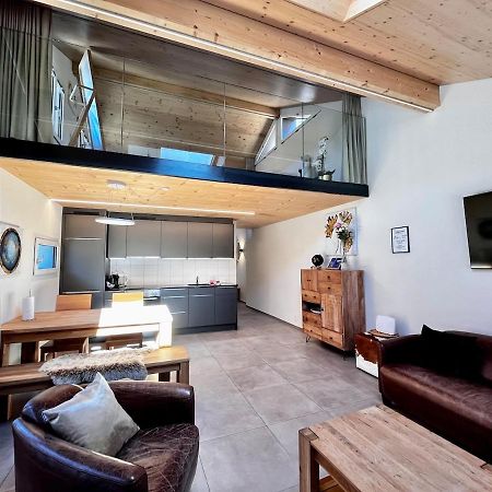 Beim Brunnen Apartment Gsteigwiler Екстериор снимка