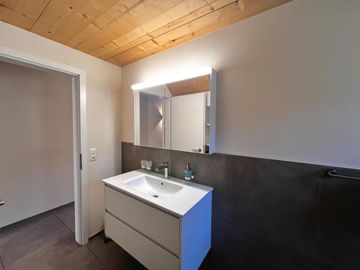 Beim Brunnen Apartment Gsteigwiler Екстериор снимка